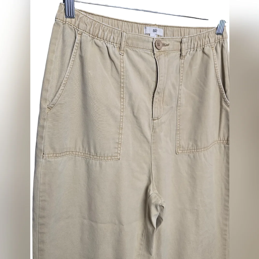 BP. Wide-Leg Elastic Waist Khaki Pants Sz M